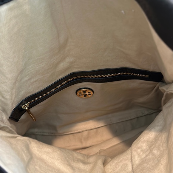Tory Burch Amalie Pebbled Leather Foldover Crossbody - Picture 6 of 14